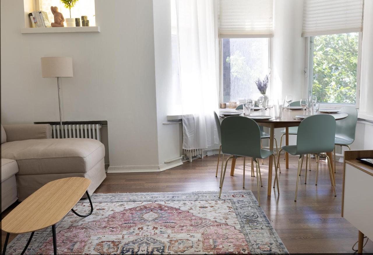 2Ndhomes City Center 2Br Apartment By The Finnish National Theatre With Balcony And Park View Helsinki Eksteriør billede