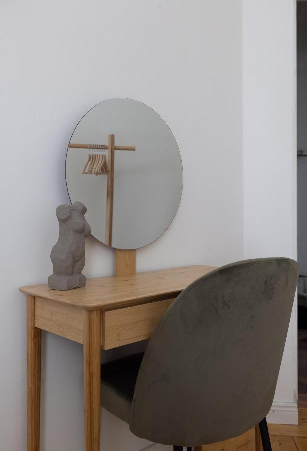 2Ndhomes City Center 2Br Apartment By The Finnish National Theatre With Balcony And Park View Helsinki Eksteriør billede