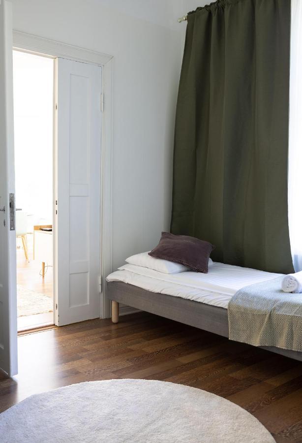 2Ndhomes City Center 2Br Apartment By The Finnish National Theatre With Balcony And Park View Helsinki Eksteriør billede